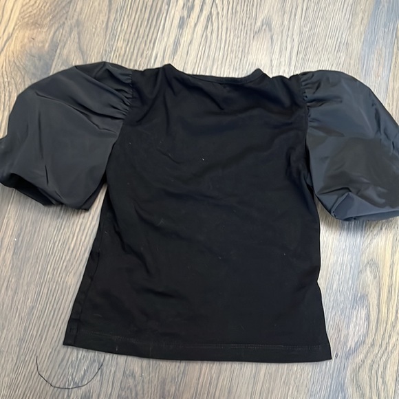 5/$20 Elegant black tee shirt - Picture 3 of 3